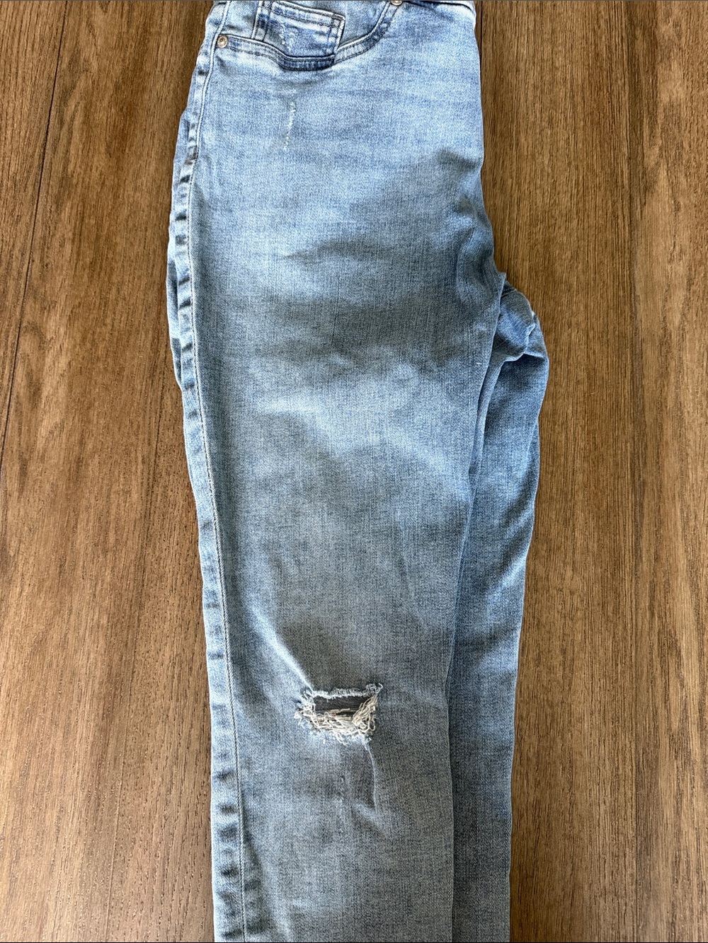 Chico's Light Blue Cropped Distressed Jeans - Picture 5 of 8